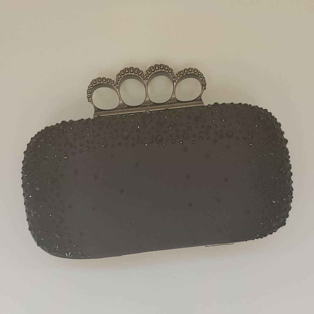 Black clutch